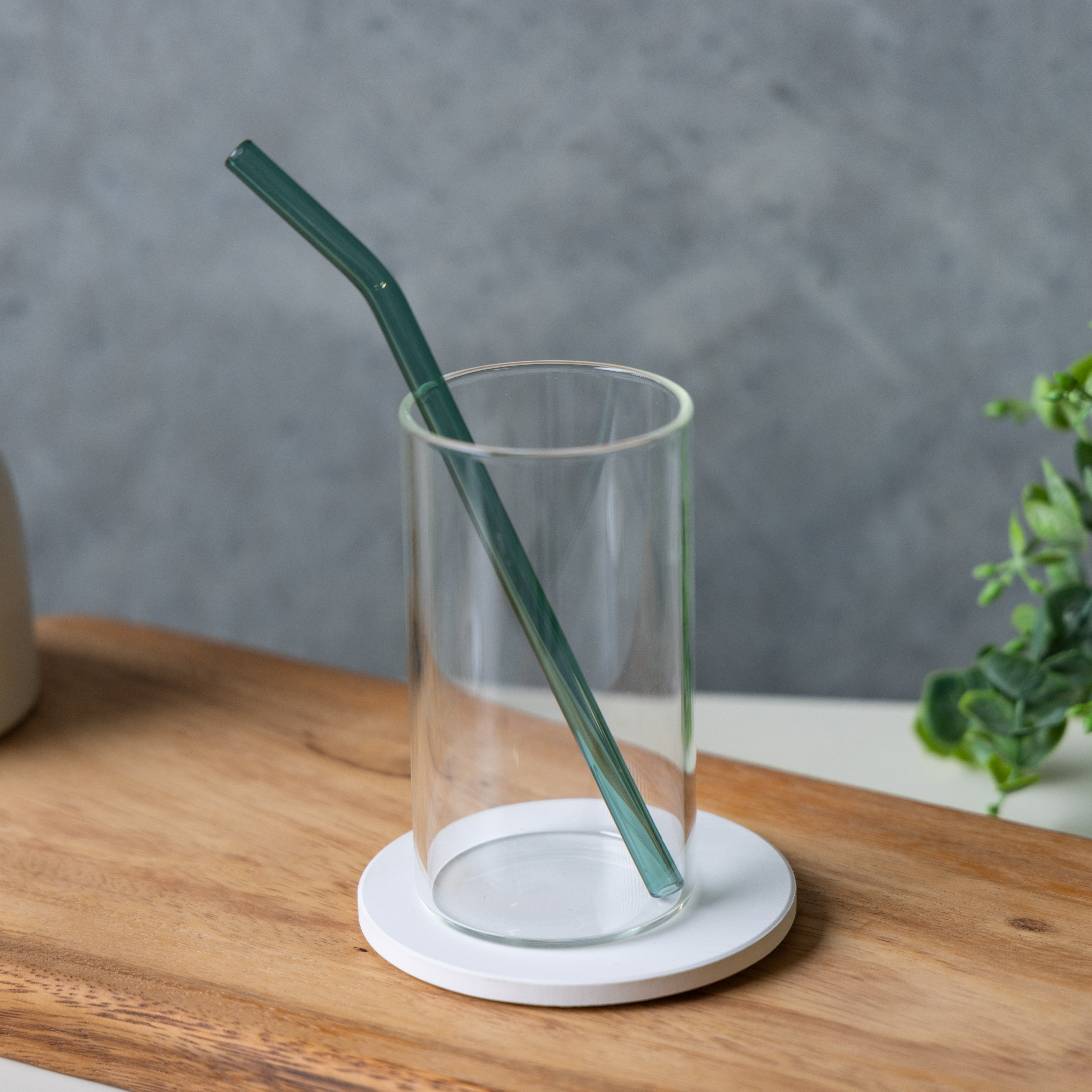 Curved Racing Green Glass Straw